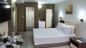 In-room safe, desk, free cots/infant beds, free WiFi