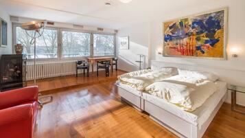 Deluxe Double Room, Ensuite | Soundproofing, free WiFi, bed sheets