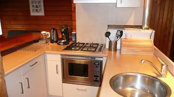 Fridge, microwave, dishwasher, coffee/tea maker