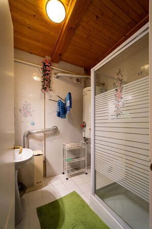 Bathroom - Cedar  Apartment 3 - One Bedroom Apartment, Sleeps 4 (Zalakaros)