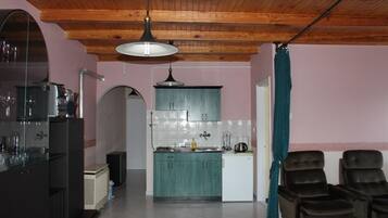 Fridge, microwave, coffee/tea maker, toaster