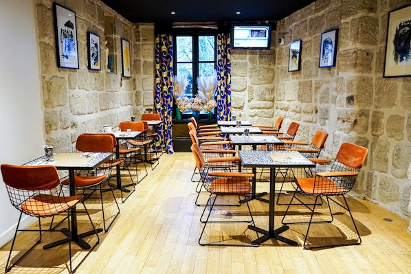 Daily buffet breakfast (EUR 12 per person)