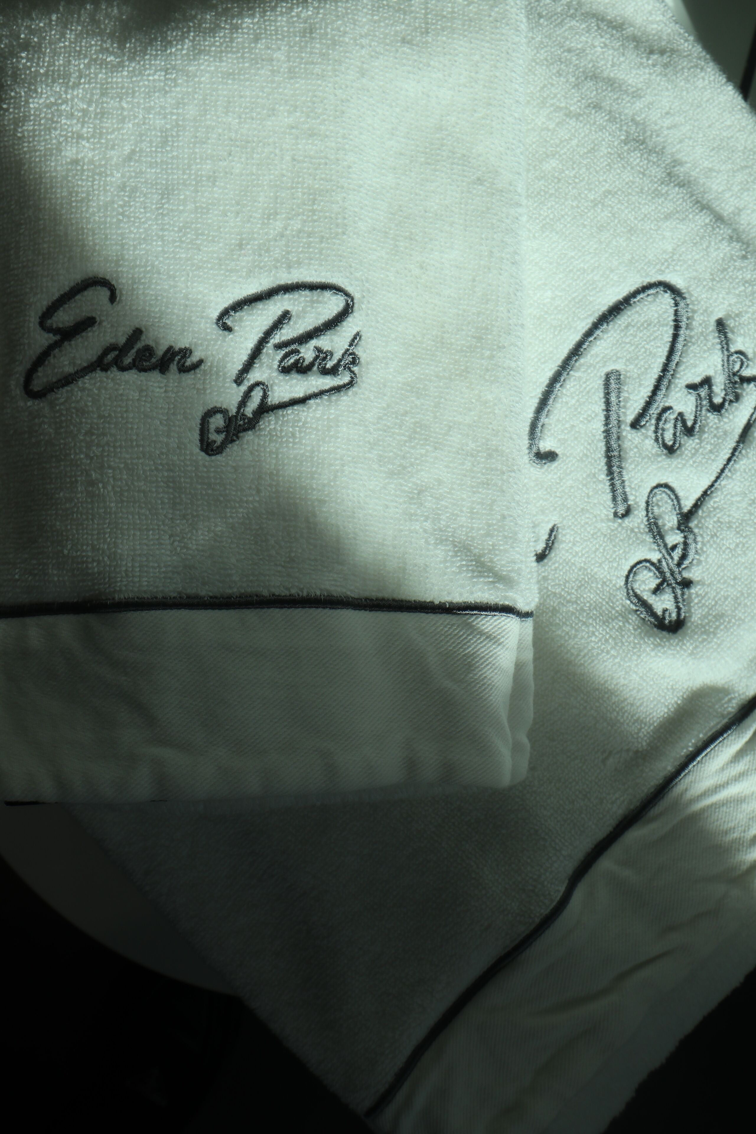 Photo - Hôtel Le Collonges TV connecté wifi Netflix