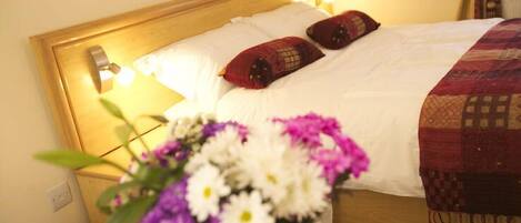 Schreibtisch, Bügeleisen/Bügelbrett, kostenloses WLAN, Bettwäsche