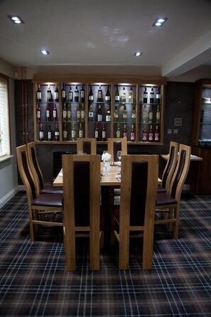 Lunch and dinner served  - The Black Bull (Mauchline)