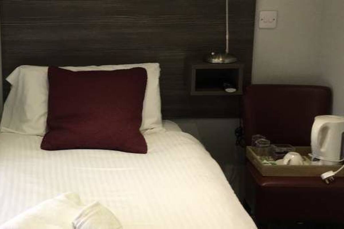 Standard Single Room | WiFi (free)
