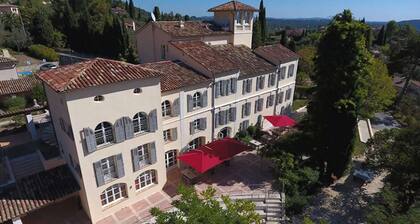 Domaine La Tour Carrée