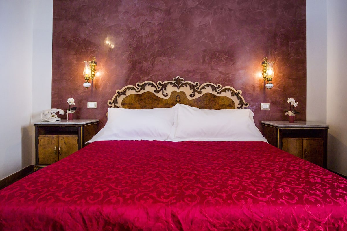 Superior tweepersoonskamer, uitzicht op zee | 1 slaapkamer, luxe beddengoed, donzen dekbedden, Select Comfort-bedden