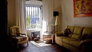 In-room safe, cribs (free), rollaway beds (surcharge), WiFi (free) - Hotel Palacio Oxangoiti (Lekeitio)