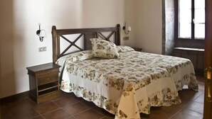 In-room safe, cribs (free), rollaway beds (surcharge), WiFi (free) - Hotel Palacio Oxangoiti (Lekeitio)