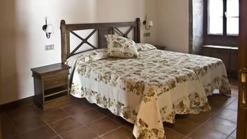 In-room safe, cribs (free), rollaway beds (surcharge), WiFi (free)
