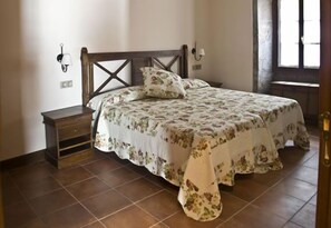 In-room safe, free cribs/infant beds, rollaway beds, free WiFi