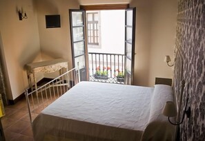 Värdeförvaringsskåp på rummet, gratis barnsängar och extrasängar