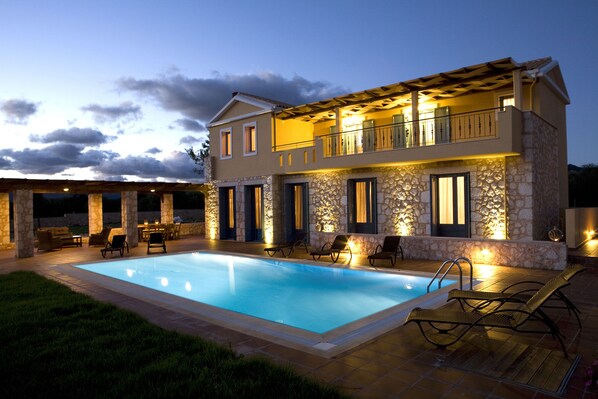 Villa, 4 Bedrooms (Maria) | Terrace/patio