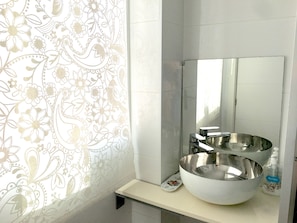 Wi-Fi gratuit, draps fournis