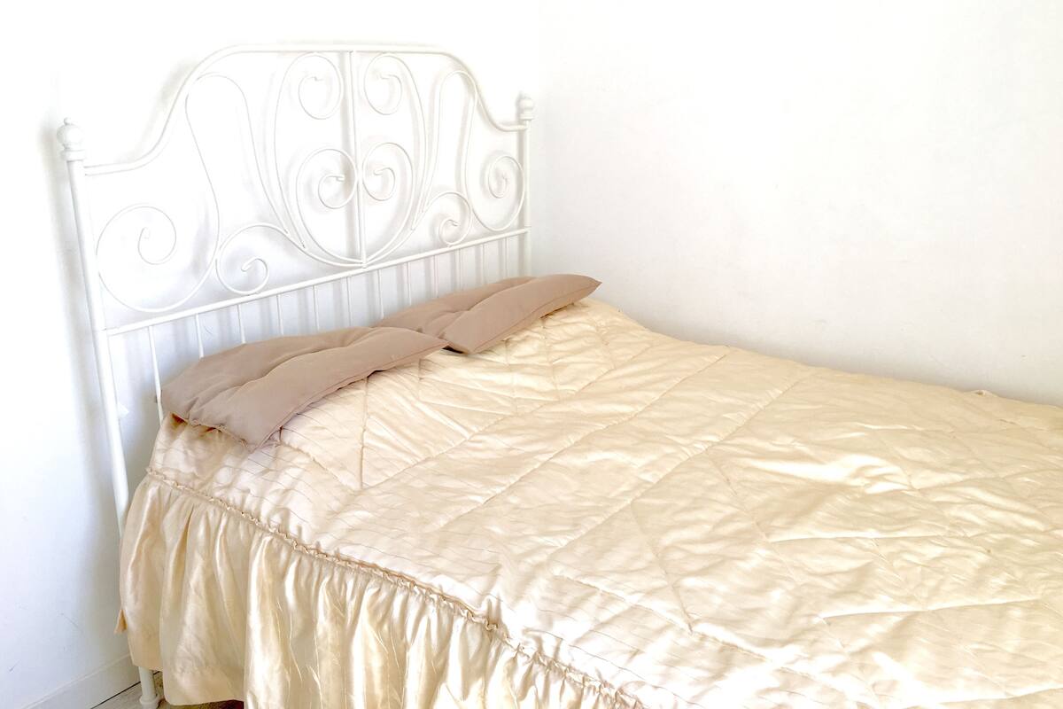 Wi-Fi gratuit, draps fournis