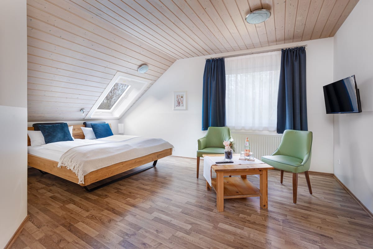 double room | blackout curtains, cots/infant beds, free wifi