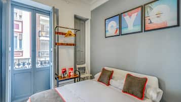 Double Room, Shared Bathroom | Free WiFi, bed sheets