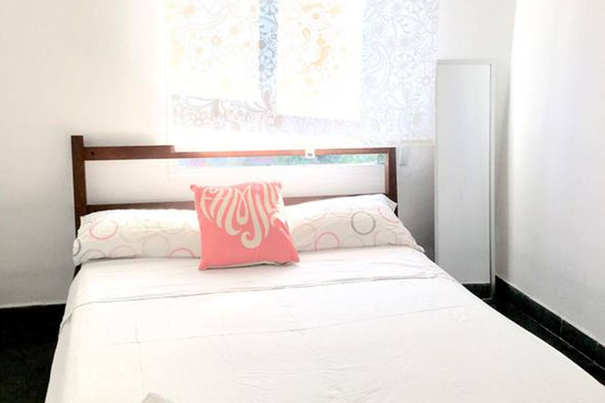 Chambre Double, salle de bains commune