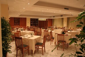 Lunch and dinner served - Hotel Città dei Papi (Anagni)