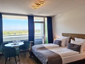 Comfort Apartment | Desk, soundproofing, free WiFi, bed sheets - Rheinblick Appartments (Cologne)