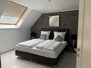 Loft 25 | Schreibtisch, schallisolierte Zimmer, kostenloses WLAN, Bettwäsche