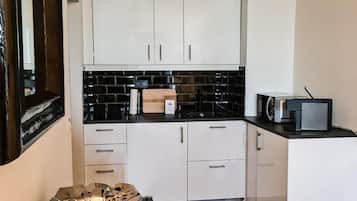 Comfort Apartment | Private kitchen | Fridge, stovetop, espresso maker, coffee/tea maker