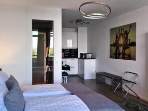 Appartamento Comfort | Una scrivania, insonorizzazione, Wi-Fi gratuito, lenzuola