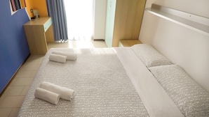 Kamer, 1 twee- of 2 eenpersoonsbedden