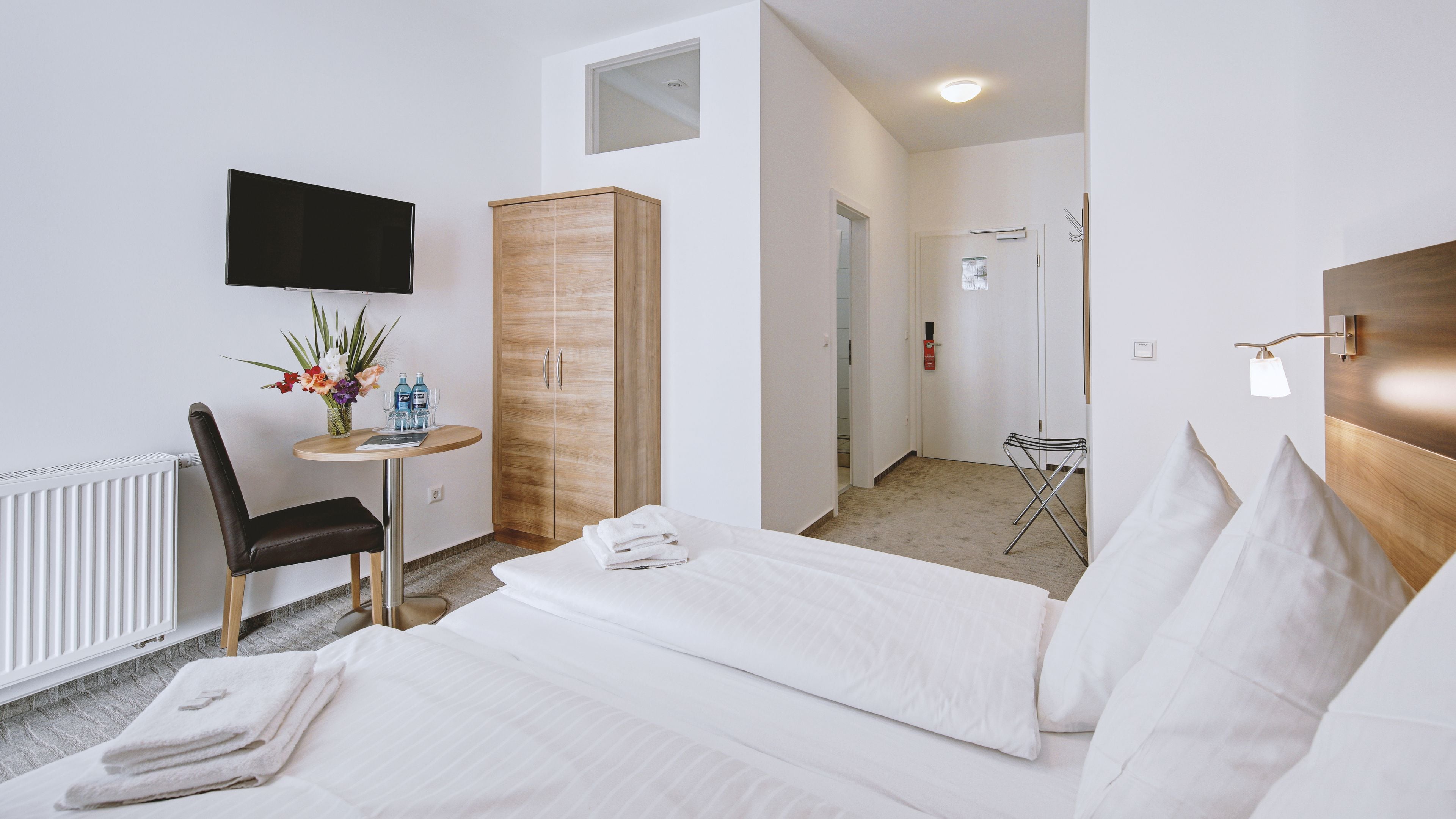 standard double room | desk, blackout curtains, soundproofing, iron/ironing board