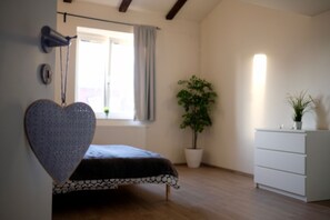 Family Apartment, Balcony, City View | 1 bedroom, blackout curtains, iron/ironing board, free WiFi - Legerova apartment (Prague)