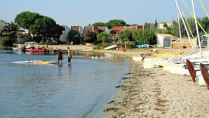 Nær stranden