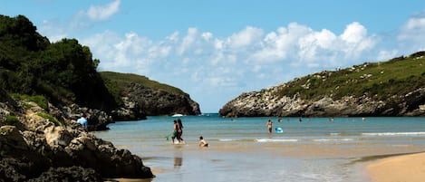 Plage, sable blanc, pĂȘche sur place