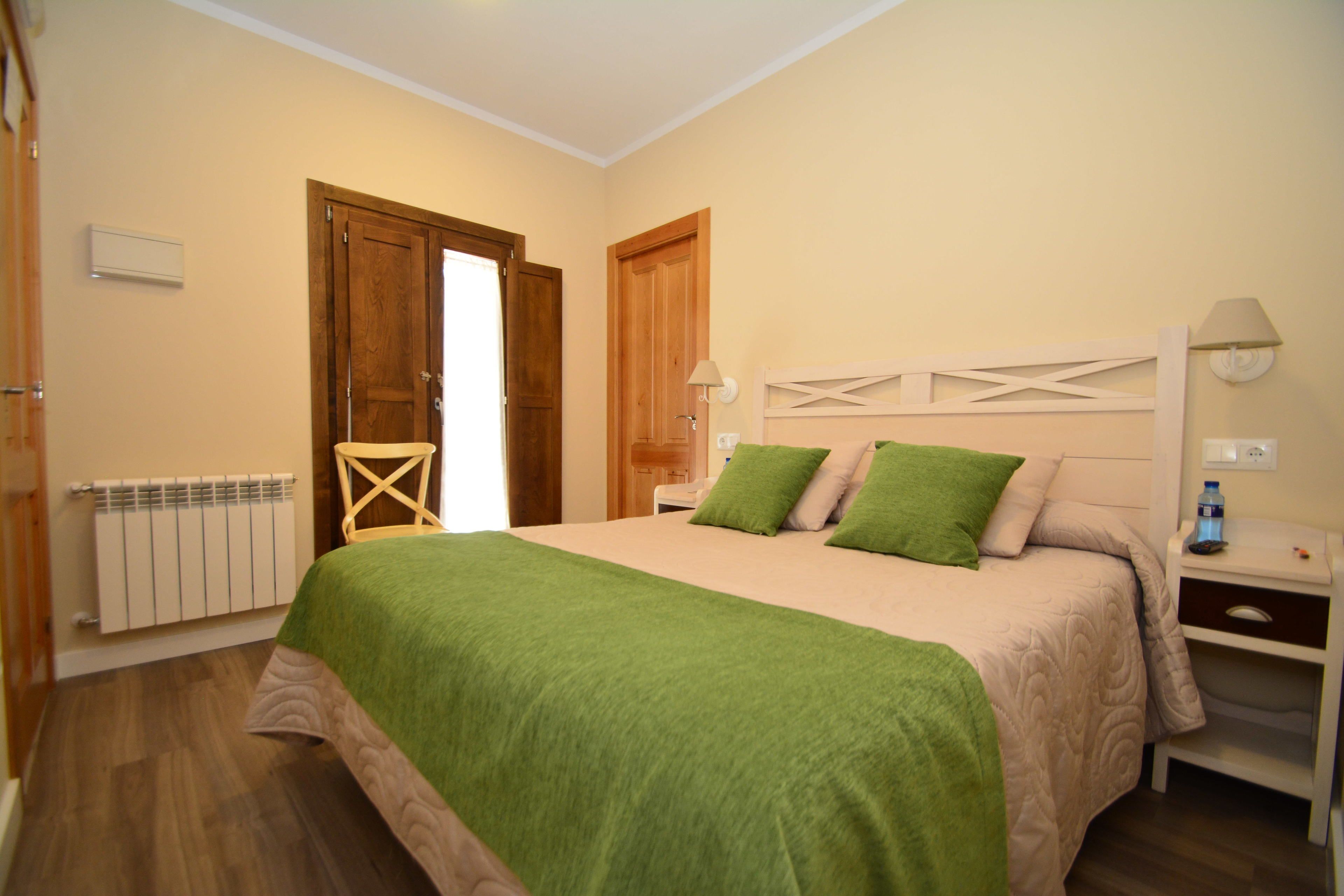 standard double or twin room, 1 bedroom | premium bedding, desk, free wifi, bed sheets