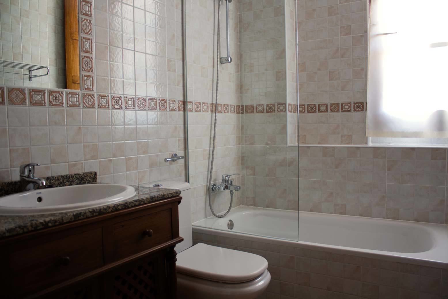 standard double or twin room, 1 bedroom | bathroom | free toiletries, towels