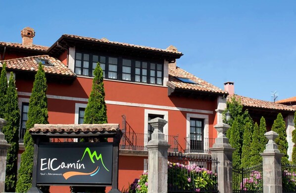 Fachada del alojamiento