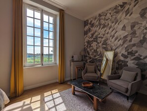 ملاءات من القطن المصري وأغطية فراش متميزة وأسرّة بطبقة علوية مريحة