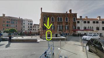 Borne des arrivées/des départs