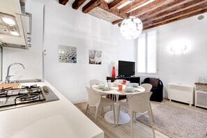 Departamento, 2 habitaciones | Servicio a la habitación