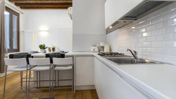 Apartment, 2 bedrooms Ca Beccarie 1 | 私人简易厨房 | 大冰箱、微波炉、炉灶、洗碗机