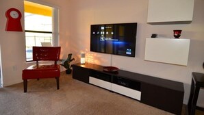 Apartment, Multiple Bedrooms | Living area - 715COV (Davenport)