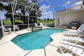 Outdoor pool - Dori's Destination (Davenport)