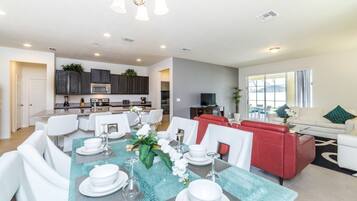 Apartment, Multiple Bedrooms | In-room dining