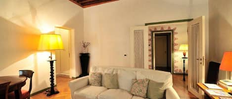 Apartment, 2 Bedrooms | Living room | TV