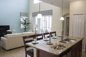 Appartement, plusieurs chambres | Cuisine privée