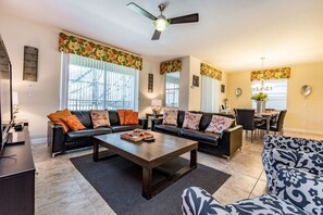 Apartment, Multiple Bedrooms | Living room