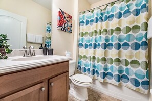 Apartment, Multiple Bedrooms | Bathroom