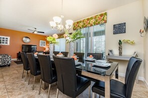 Apartment, Multiple Bedrooms | In-room dining