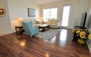 Living room - Poolside Charm (Orlando)