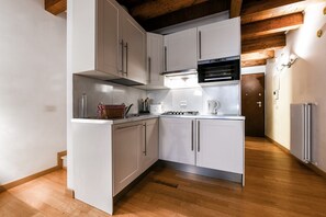 Appartement, 2 chambres | Coin cuisine privé